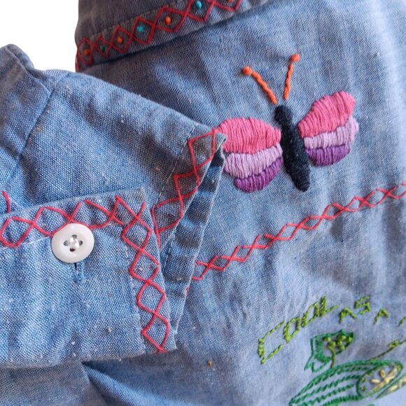 Small Vintage Top 70s Women's Butterfly Embroidered Chambray Denim Shirt Hippie - Picture 8 of 10